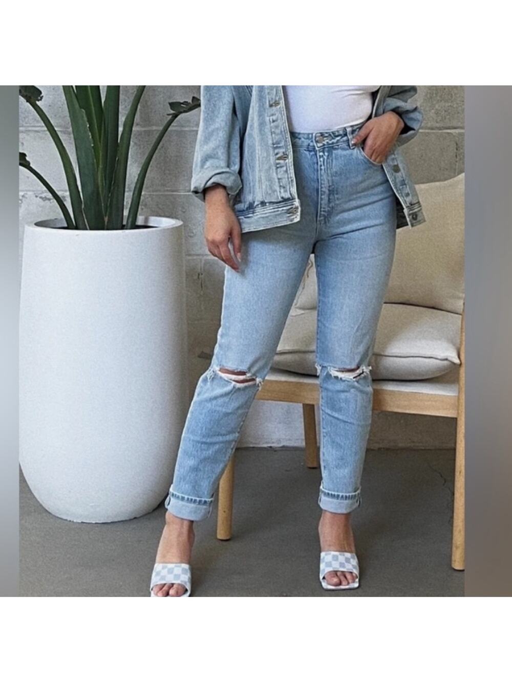 NWT Rolla’s Dusters high rise slim ripped knee jeans in Eco Erin Worn Wash